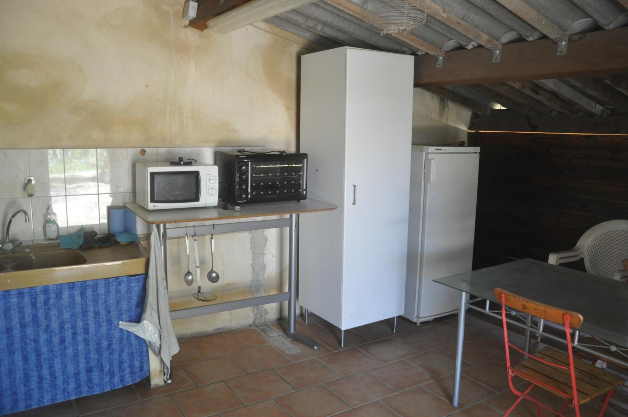 לינה וארוחת בוקר Entraigues-sur-la-Sorgue La Ferme De Tonton Jules Et Mame Julia מראה חיצוני תמונה