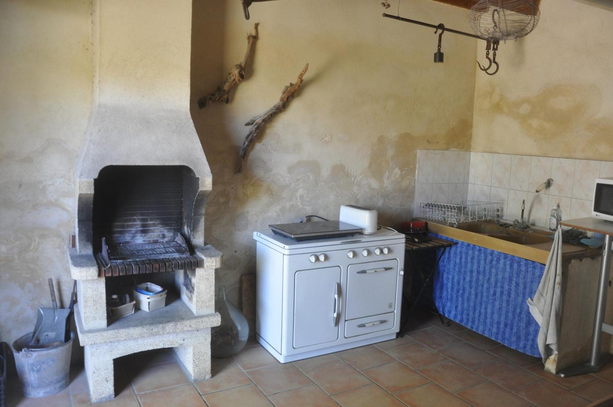 לינה וארוחת בוקר Entraigues-sur-la-Sorgue La Ferme De Tonton Jules Et Mame Julia מראה חיצוני תמונה